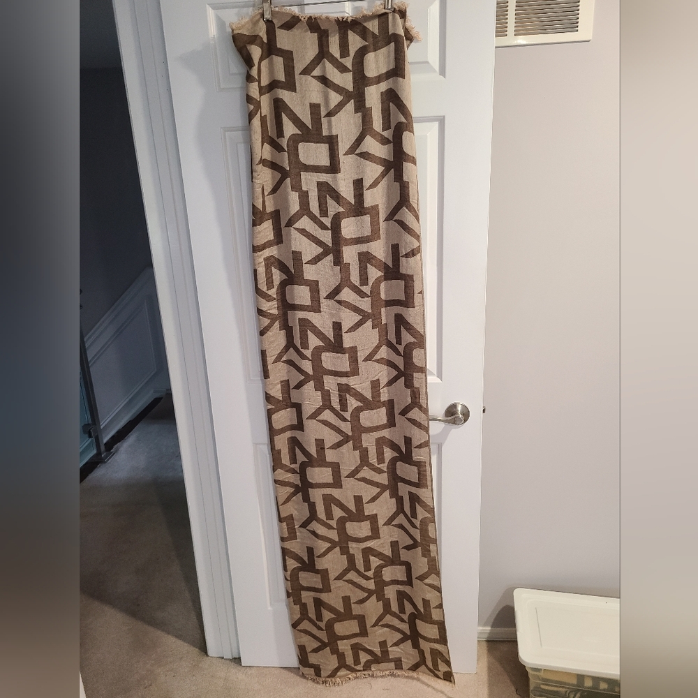 Extra Long DKNY lightweight Logo Scarf